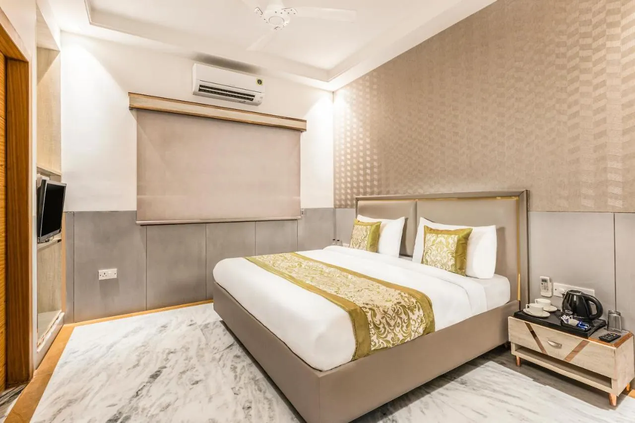 Hotel Star By Star Group- Near Delhi Airport New Delhi