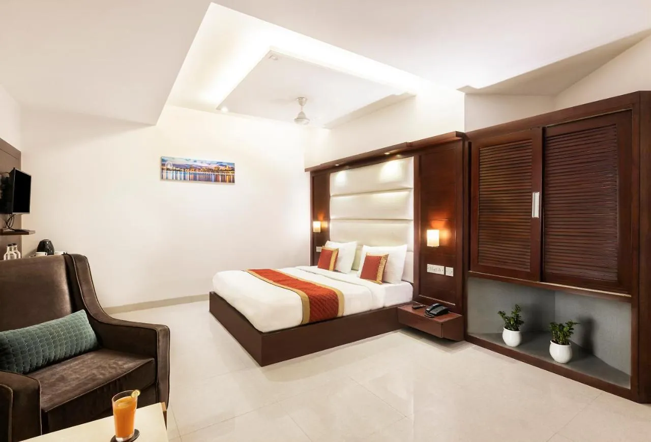 Hotel Star By Star Group- Near Delhi Airport New Delhi 3*,